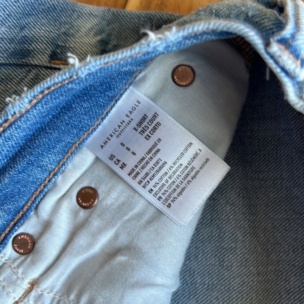 American Eagle 90’s boyfriend jeans size 0 x-short - Picture 2 of 5